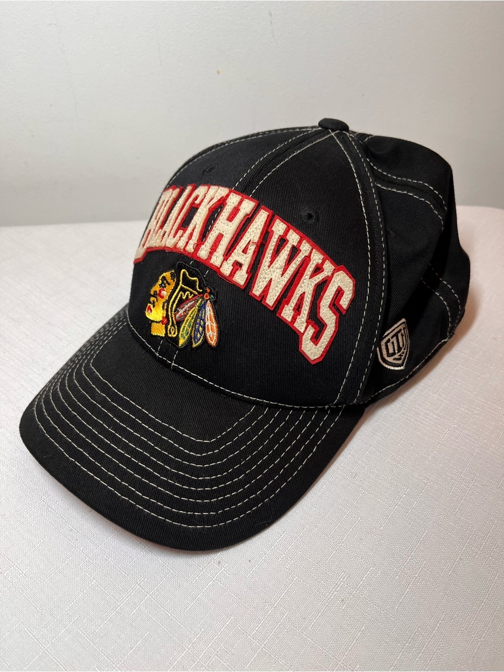 Black Embroidered Chicago Blackhawks Logo Cap. NHL. Hockey. Old time hockey